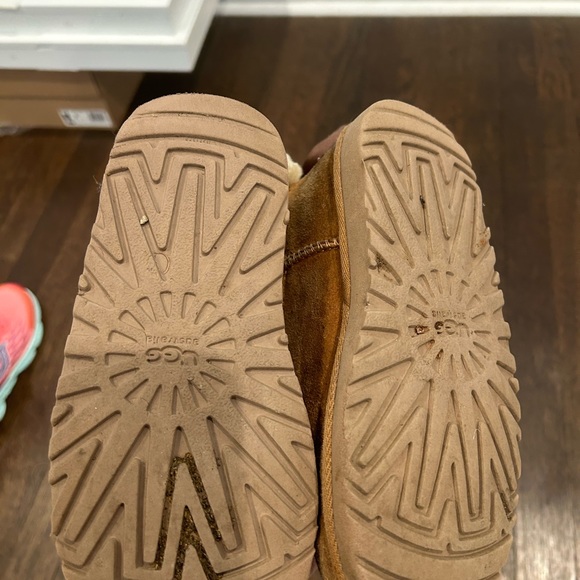 UGG Bailey Bow Kids Size 13 - Picture 4 of 7